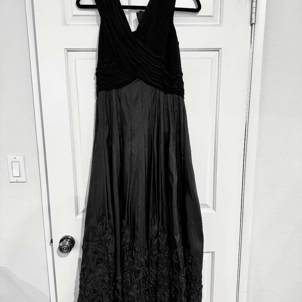 Patra Formal Evening Gown Black Size 12 Taffeta Skirt
